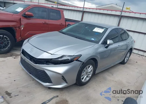 2025 Toyota Camry Le z USA, uszkodzony, nr VIN 4T1DAACK7SU155010